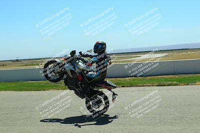 media/Sep-01-2025-Lets Ride (Mon) [[4370d11284]]/Pits/